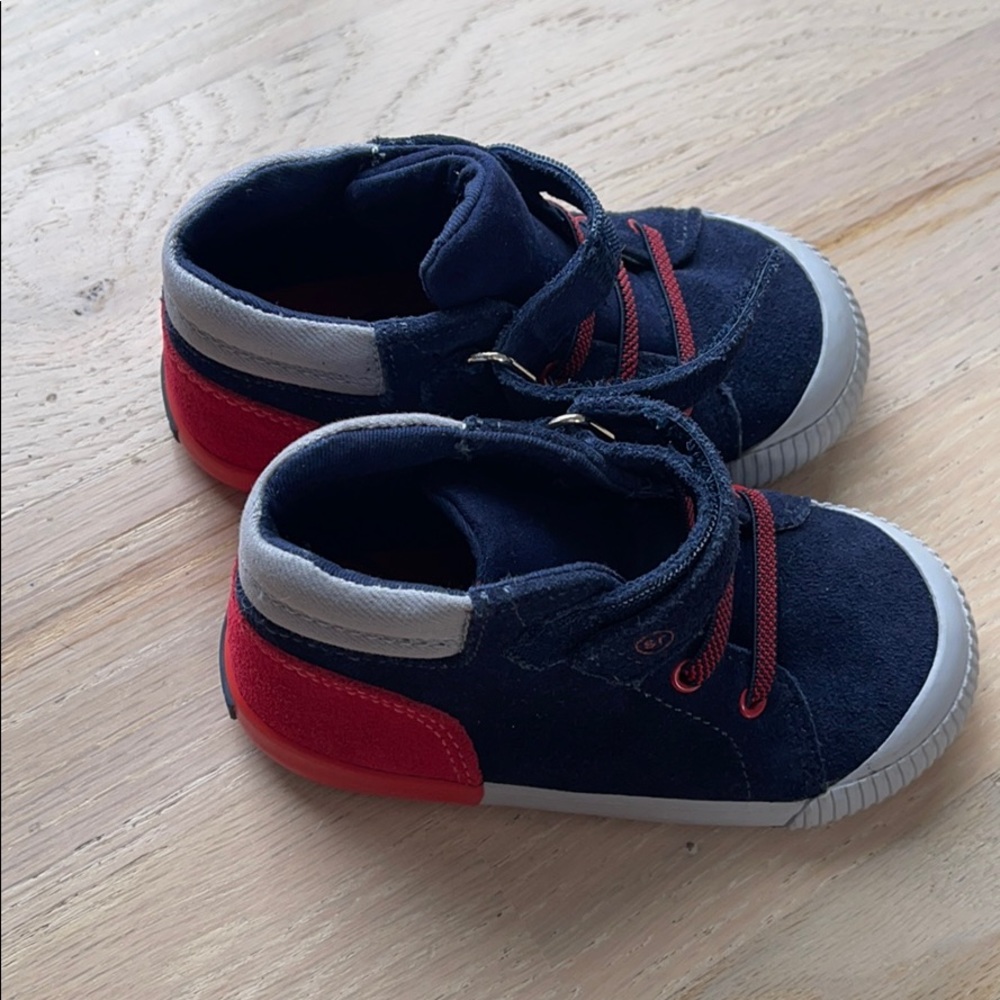 Stride rite 7W toddler shoes